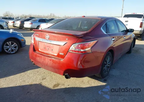 2015 Nissan Altima 2.5 S из США, поврежденный, VIN 1N4AL3AP1FN911383